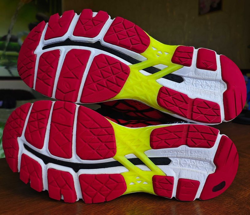 Asics Gel-Kayano 22 Mens Running Trainers 42 размер 27 см Nimbus GT-1000