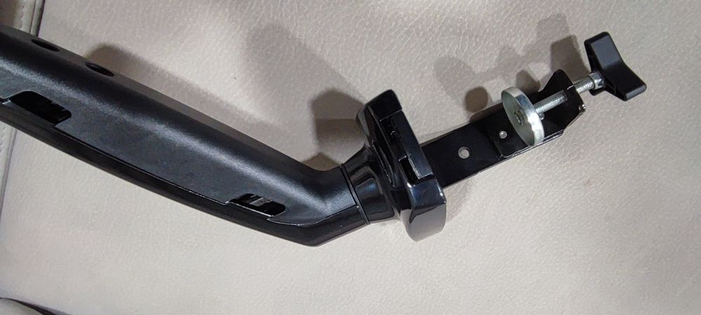 LG TV/Monitor + Suporte Articulado para secretária