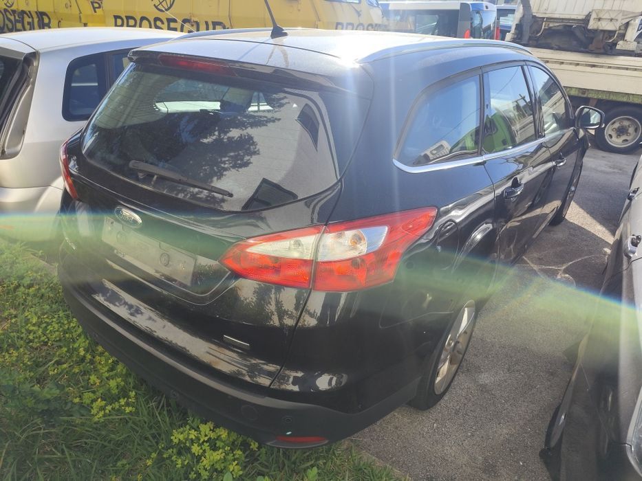 Ford Focus station 2012 (peças)