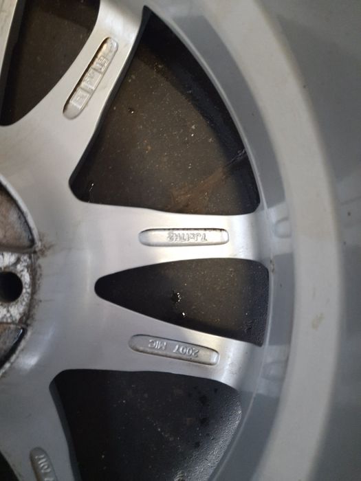 (0113) Felgi 17" 5x114,3 ET 49 7j - Hyundai