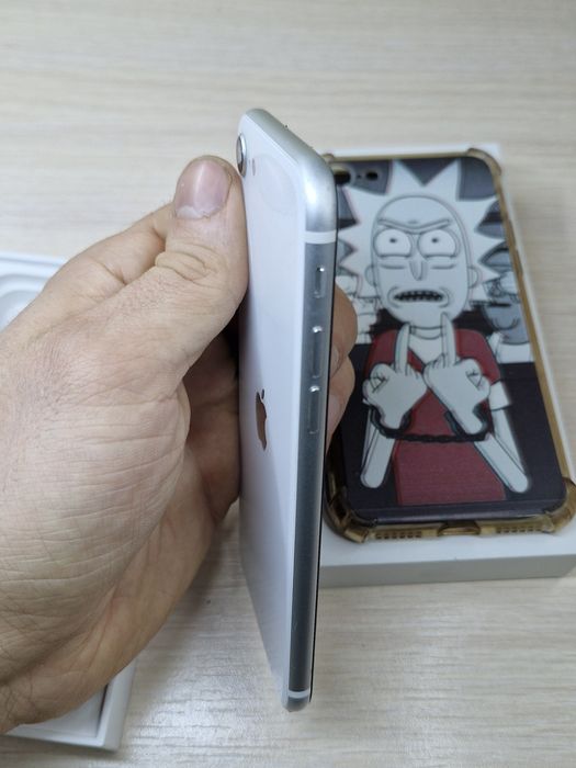 IPhone SE2020 64GB White w Prawie Idealnym Stanie