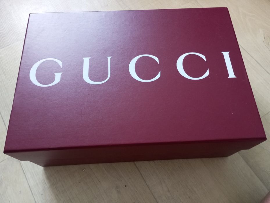 Коробка Gucci взуття