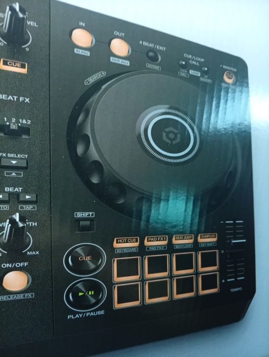Pioneer DDJ-FLX4 – Excelente Estado