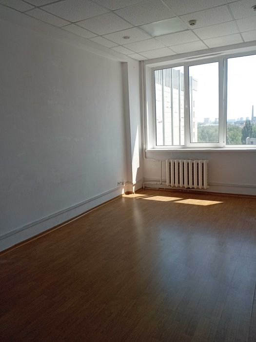 метро Чернігівська, Гетьмана Полуботка 52, Лівий Берег, Броварський п.