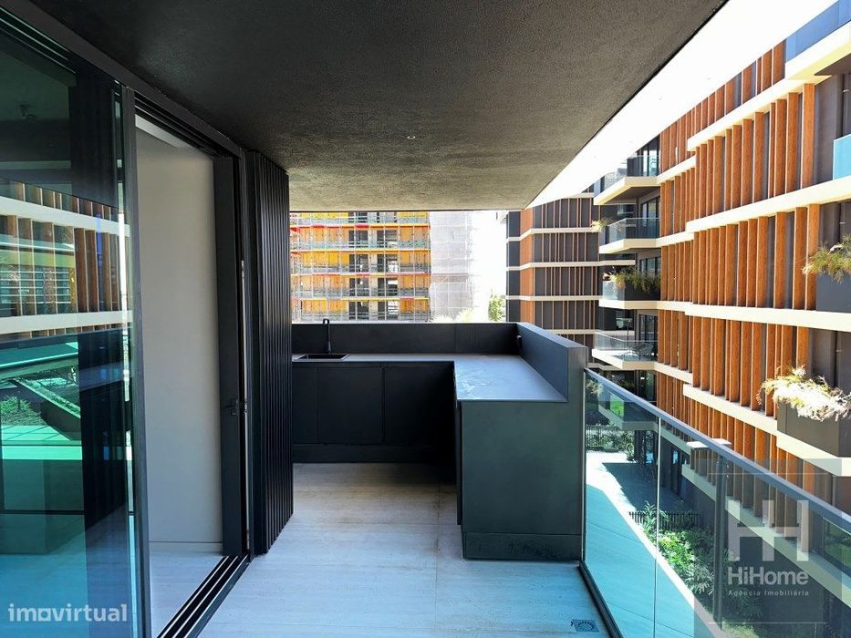 Apartamento T1 no Varino 08 com terraço de 23m2
