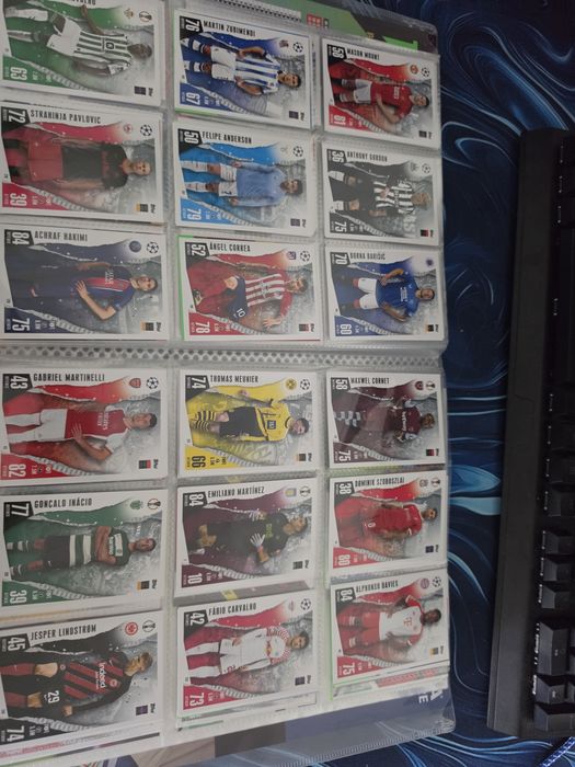 Karty pilkarskie match attax 23/24