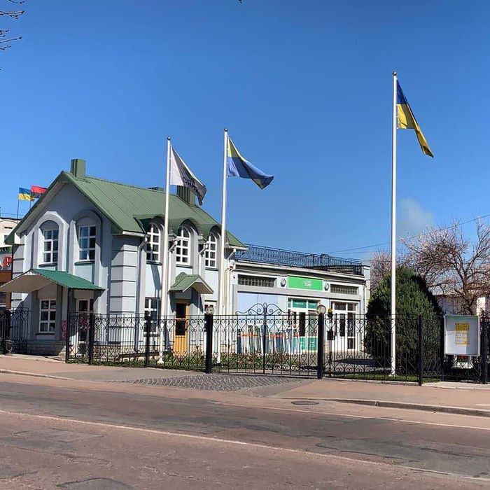 Вікна,двері,балкони,жалюзі,ворота,захисні ролети,міжкімнатні