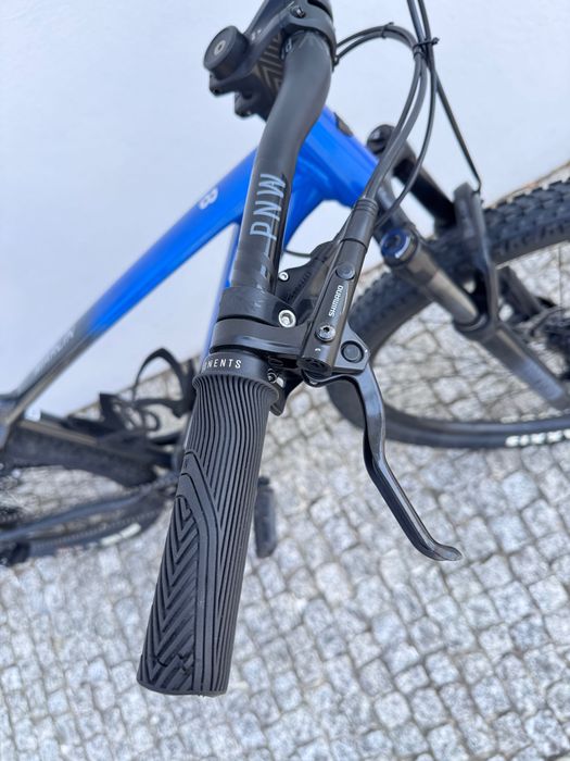 Bicicleta Trek Marlin 8 - com PNW e espigão telescopio