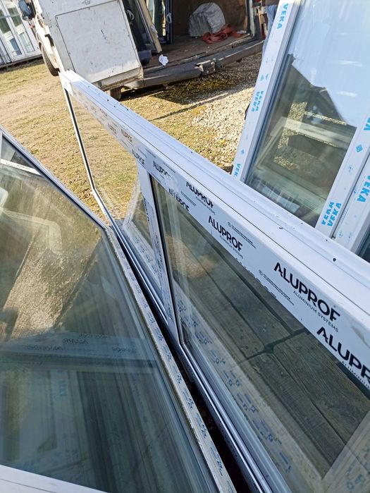 Okno aluminiowe fix 297/76 białe