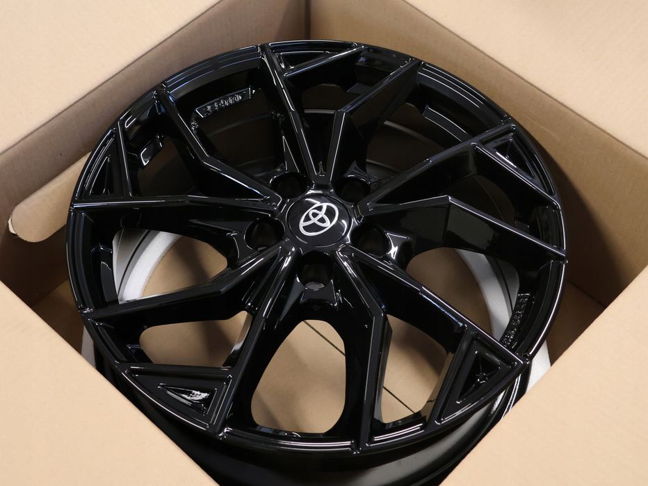 TOYOTA YARIS CROSS FELGI ALUMINIOWE 7,5X18 5X114.3 ET40 ALUTEC GERMANY
