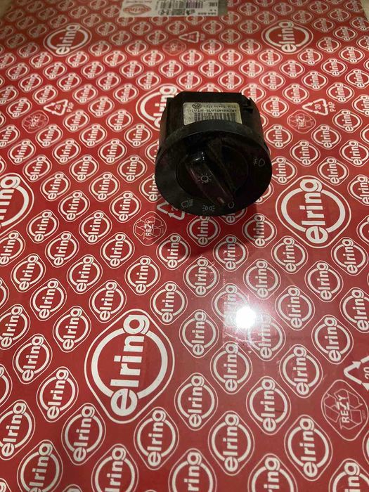 Включатель света фар VOLKSWAGEN Caddy/Passat/Golf
1K0941431