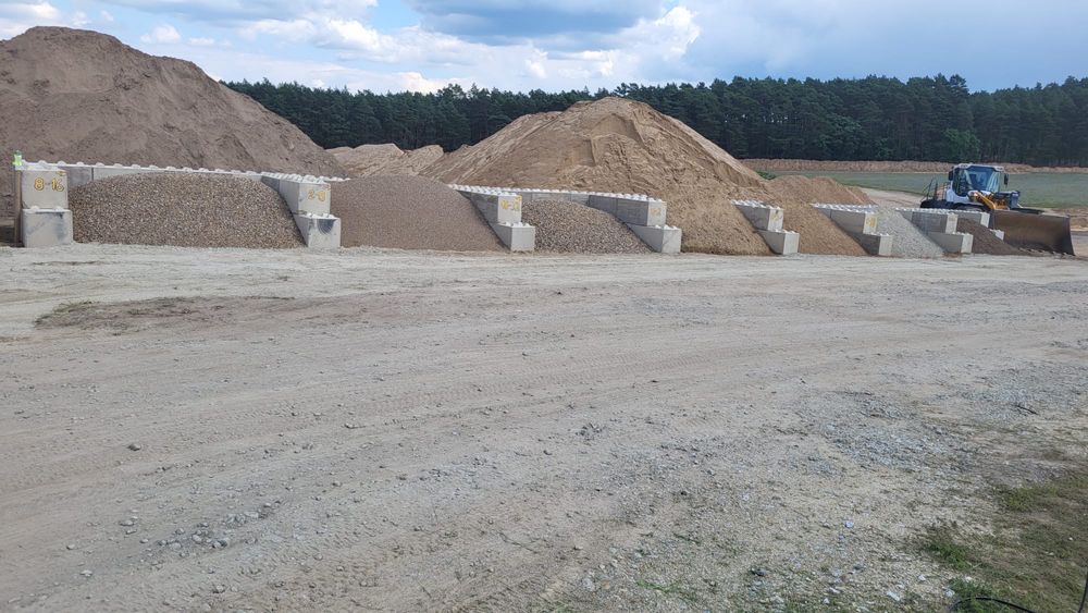 Piasek, kruszywa, kamień, ziemia ogrodowa,humus