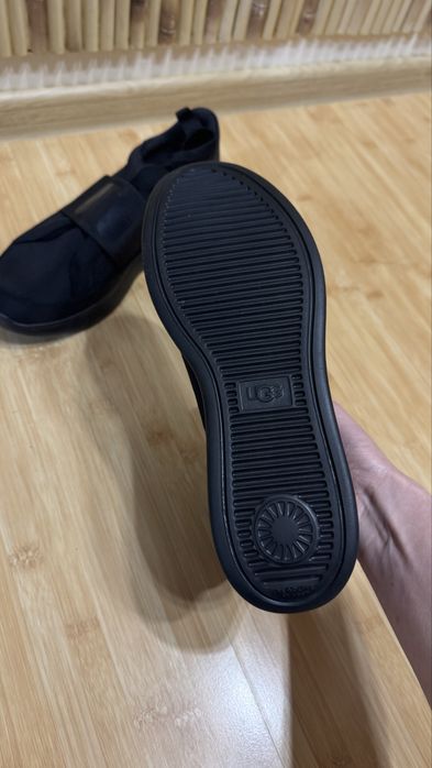 Нові, оригінальні кросівки UGG