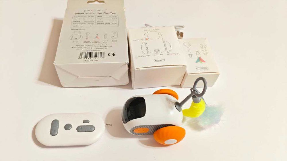 Машинка для котів і собак на пульті керування (USB, 2 режими, пульт)