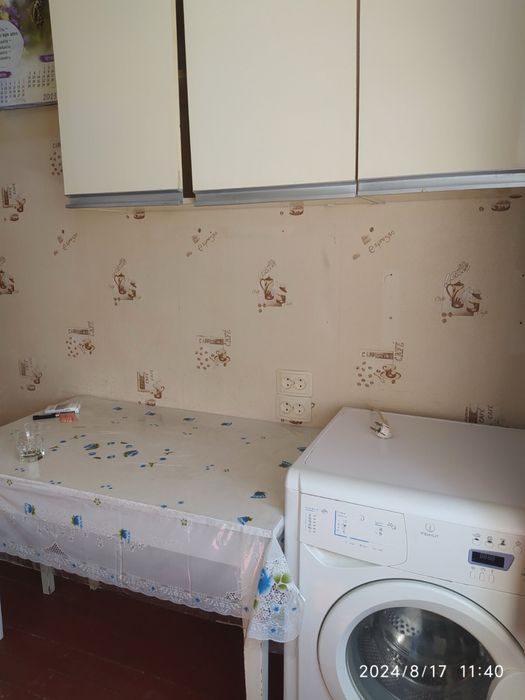 Здаю 1-кімнатну квартиру. СВОЮ. Район площі Перемоги