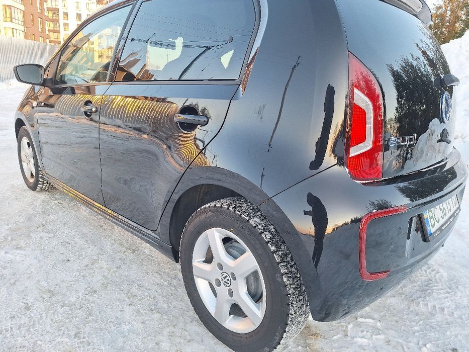 Продається електромобіль Volkswagen e-Up