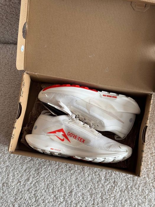 Кросівки кроссовки Nike Pegasus Trail 5 GTX 40p