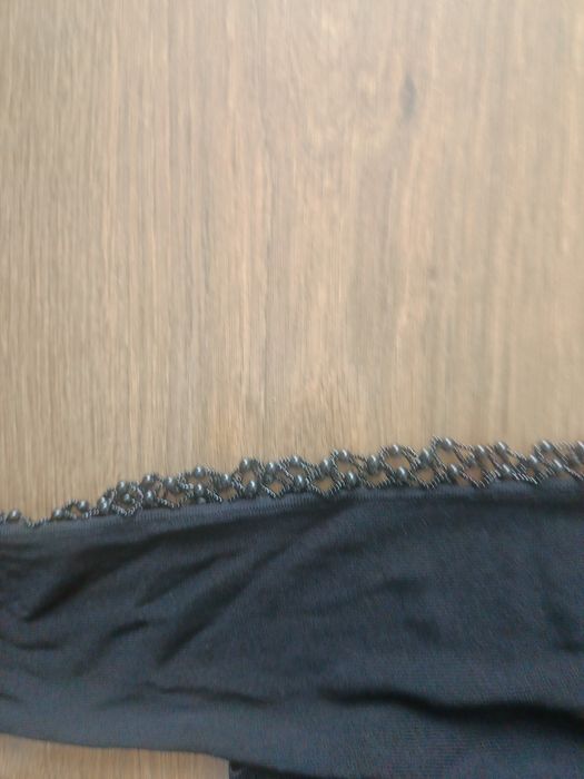 Bluzka czarna z perełkami 38 M