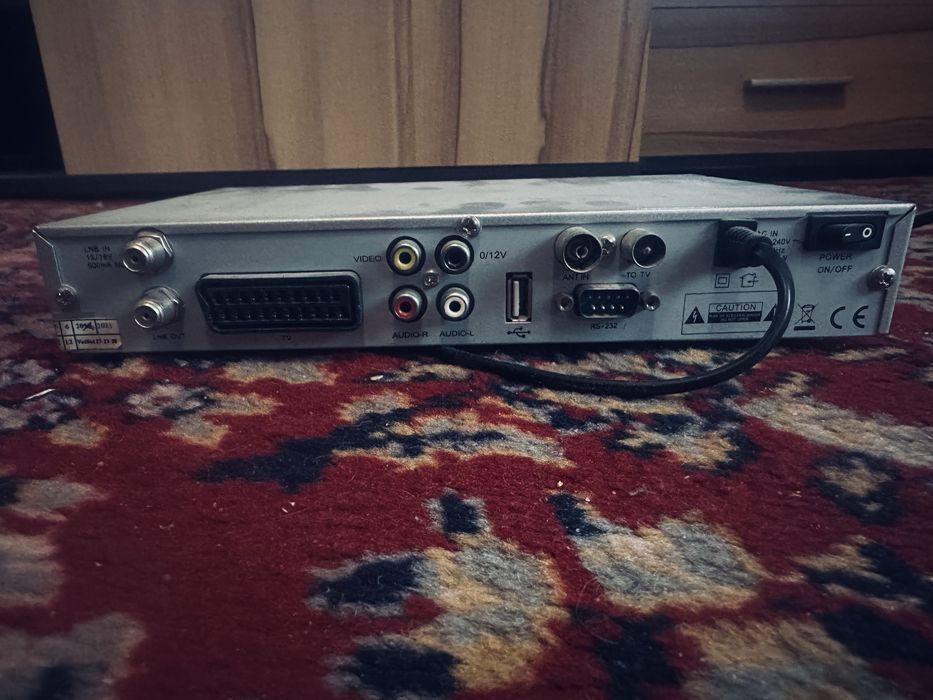 TV тюнер спутнековый