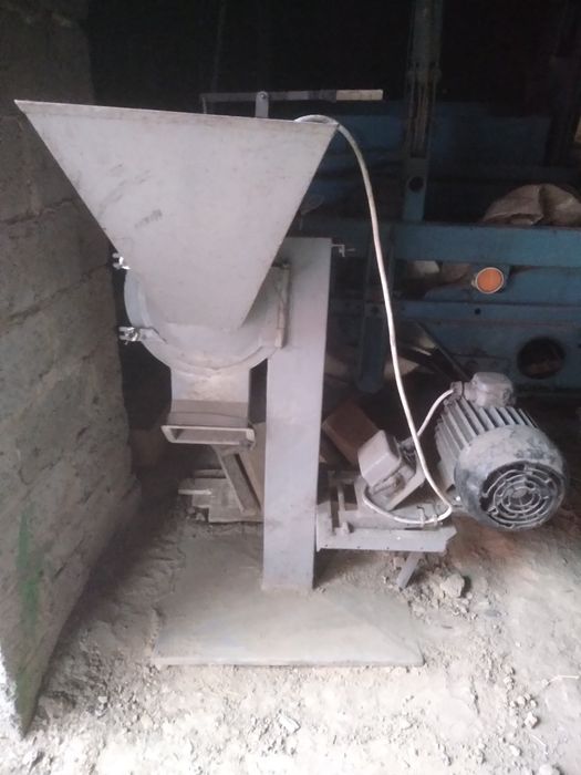 Rozdrabniacz śrutowak bąk 7,5 kw