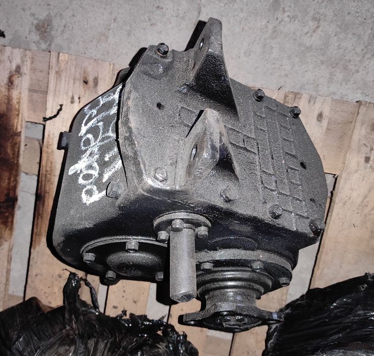 Механізм зворотного ходу роздатка реверс Львівський навантажувач