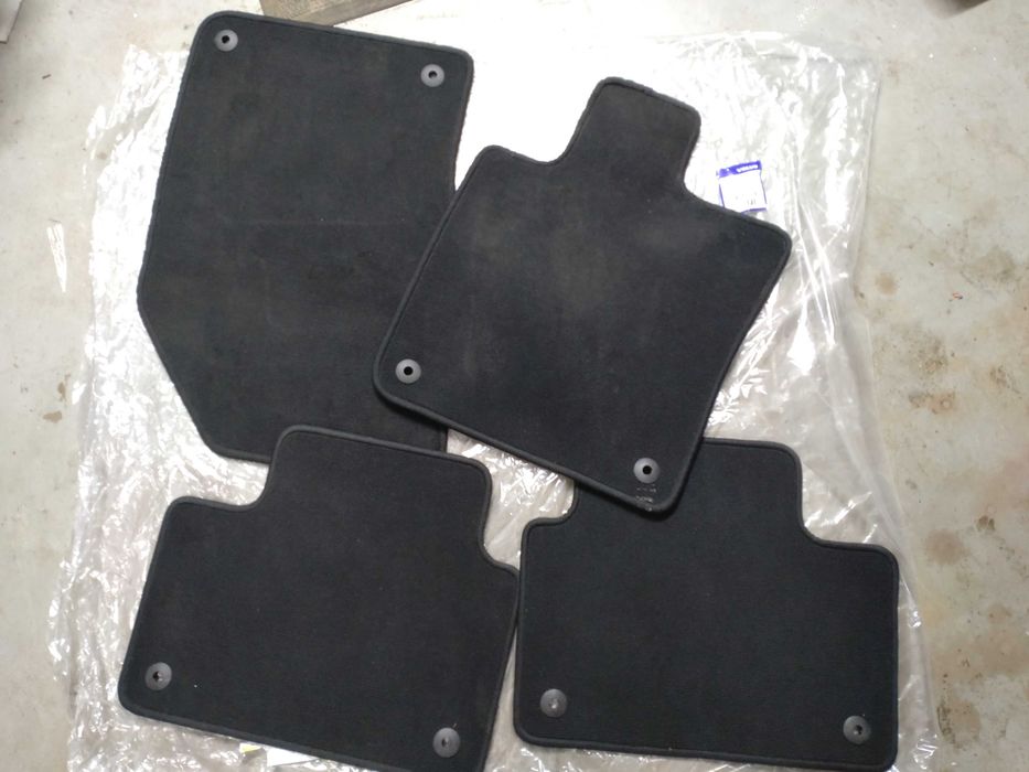 Volvo  XC60  dywaniki welurowe