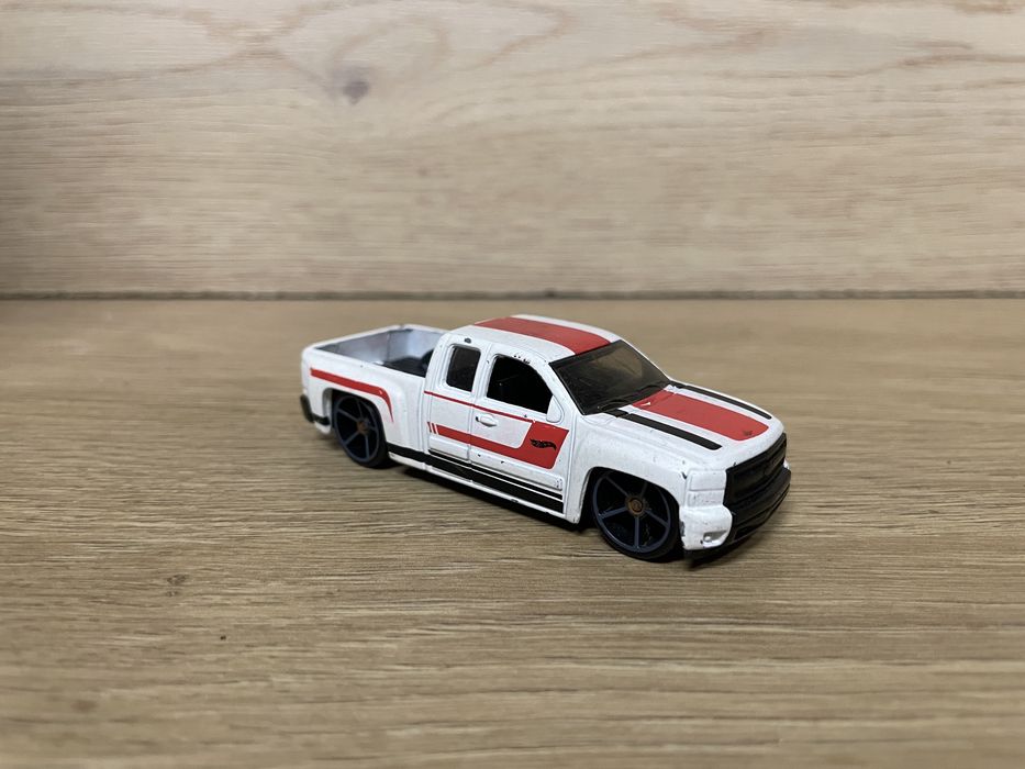 Hot Wheela Chevy Silverado