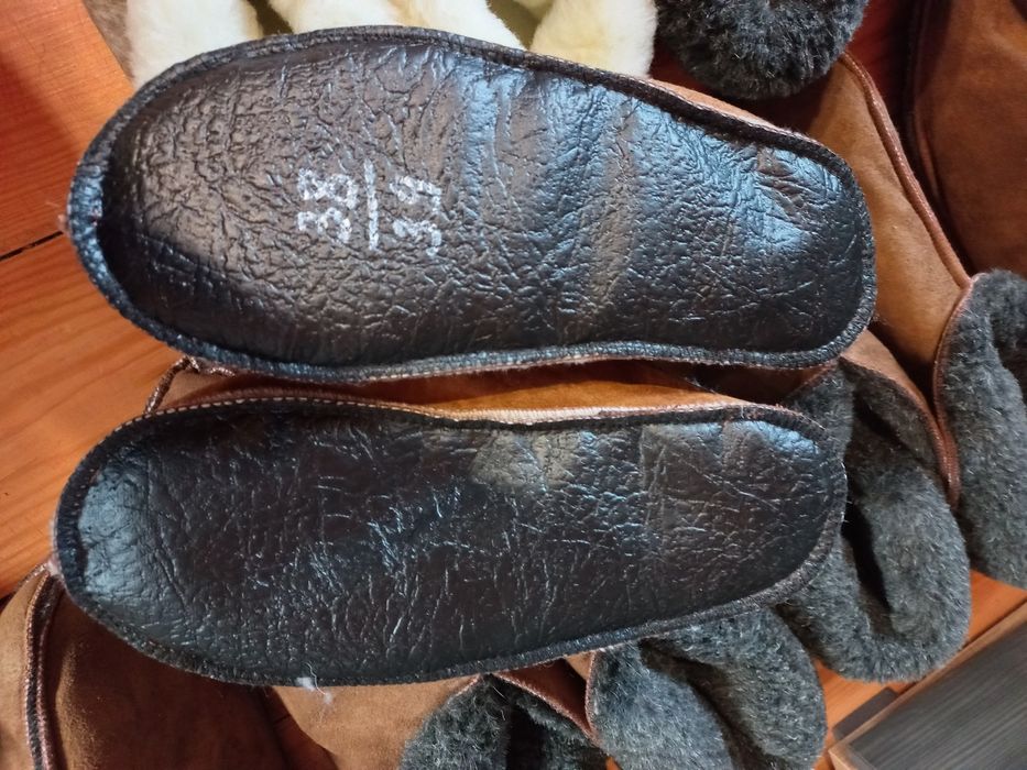 Теплі домашні чуні бурки всі разміри, чуні, тапки на овчині