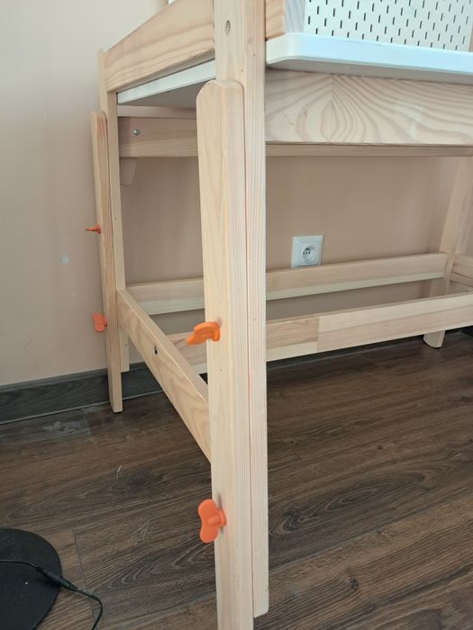 Biurko dla dziecka, regulowane