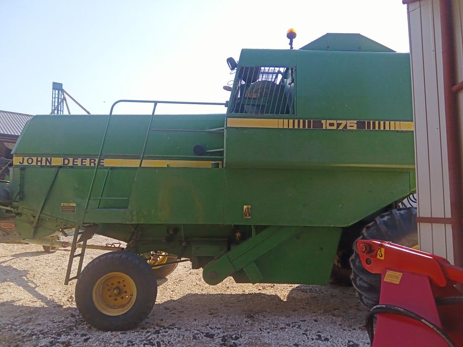 Kombajn John Deere 1075