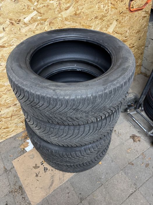 Komplet opon całorocznych 235/55/18 CONTINENTAL Używane F-Vat