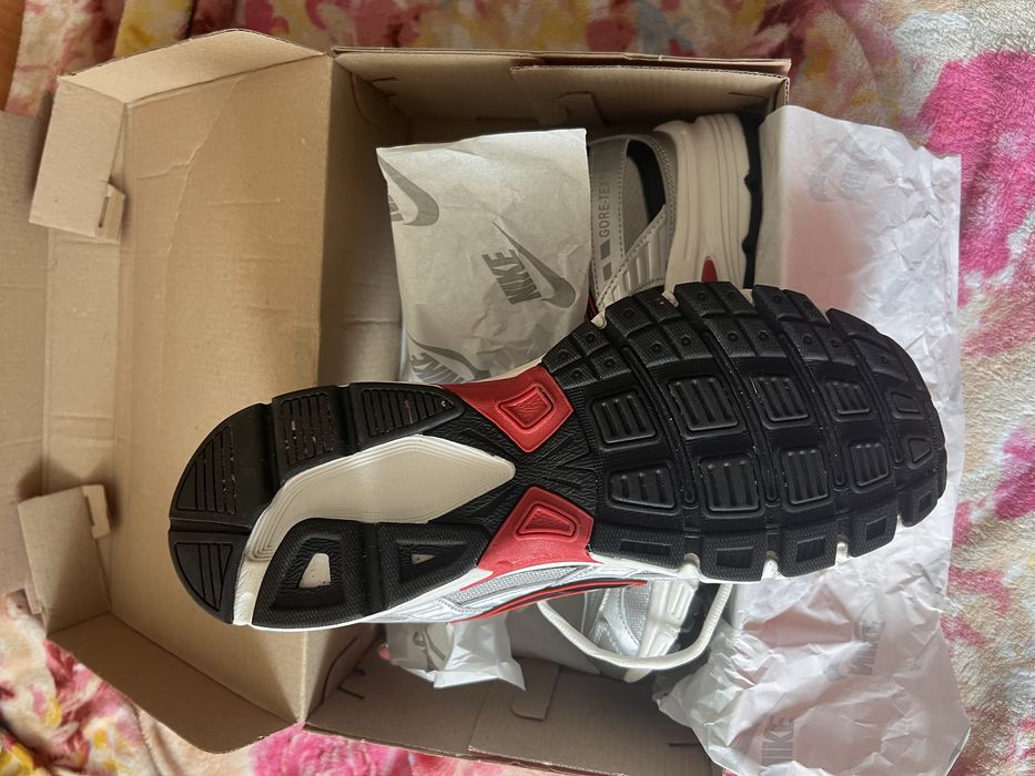 Продам кросівки Nike Initiator