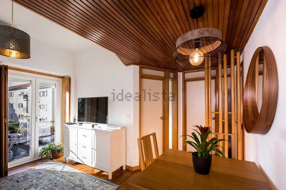 Apartamento com 2 quartos e 1 casa de banho