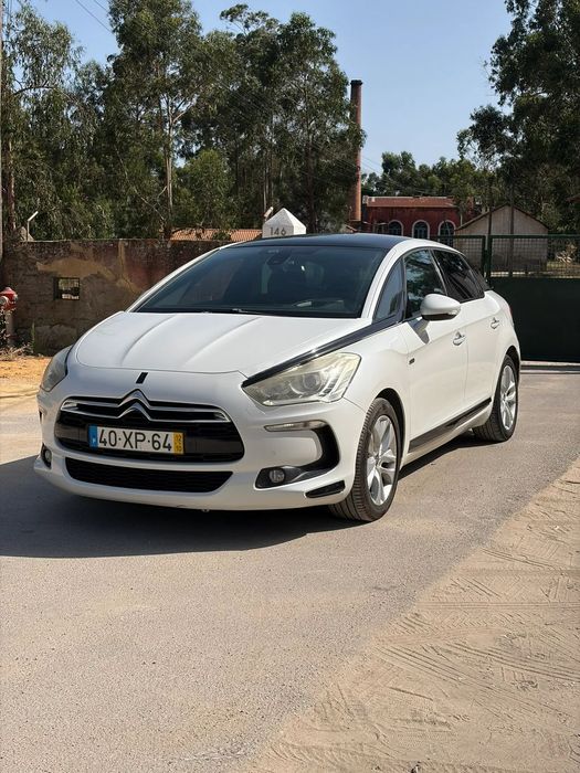 Citroën DS5 2.0 HDi Hy4 So Chic CMP6 102g