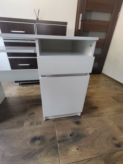 Sprzedam biurko białe