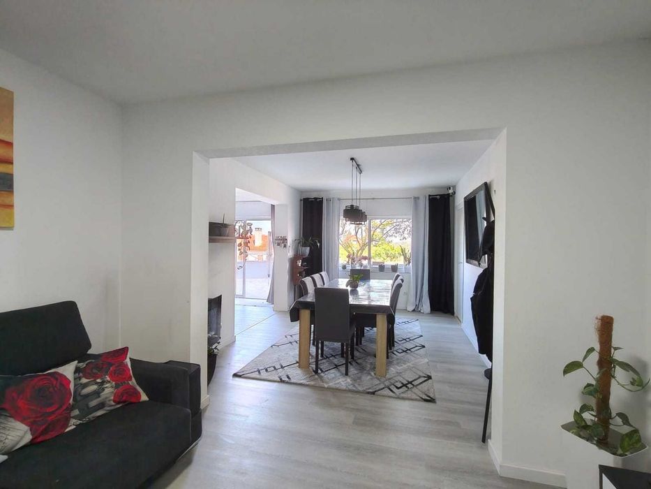 Moradia T5 + 2 renovada/Ar Condicionado / Espite / Ourém