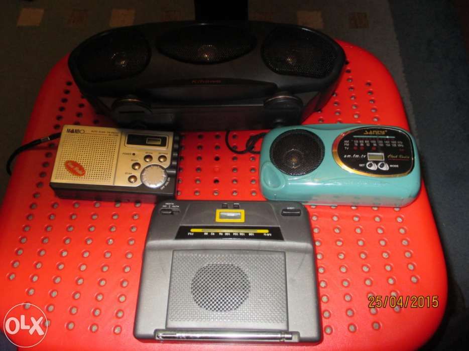 6 Mini Transistor Radios64551909700225120