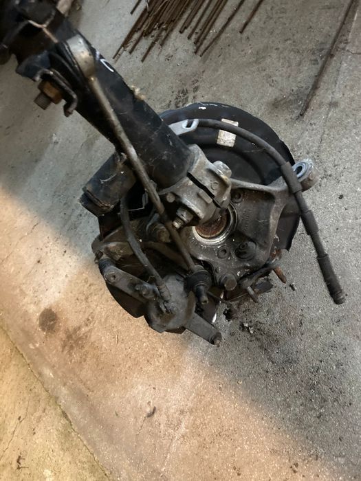 VW Tiguan II 5 NA kolumna Mcperson