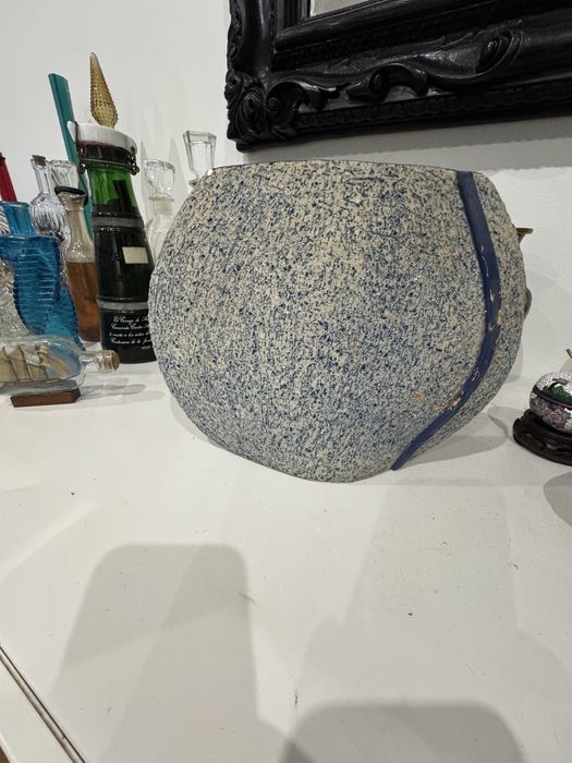 Taça e Vaso em ceramica artistica assinado Victor & Helena