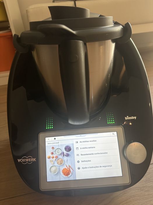 Vendo Bimby TM6 preta com OFERTA de Copo extra