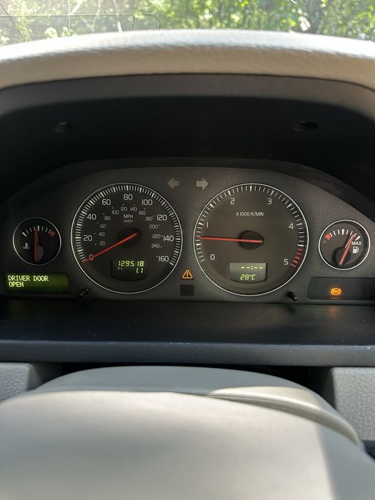 Продам VOLVO XC90