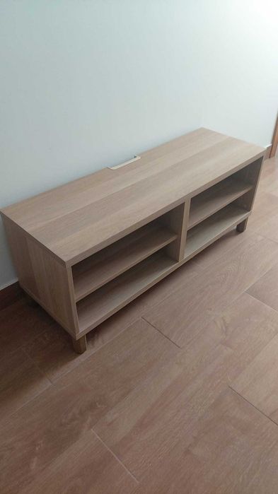 Móvel de Sala Minimalista em Madeira Clara – Simples, Funcional!