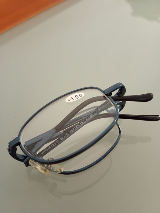 oculos de leitura  lentes grau +1 			NOVOS