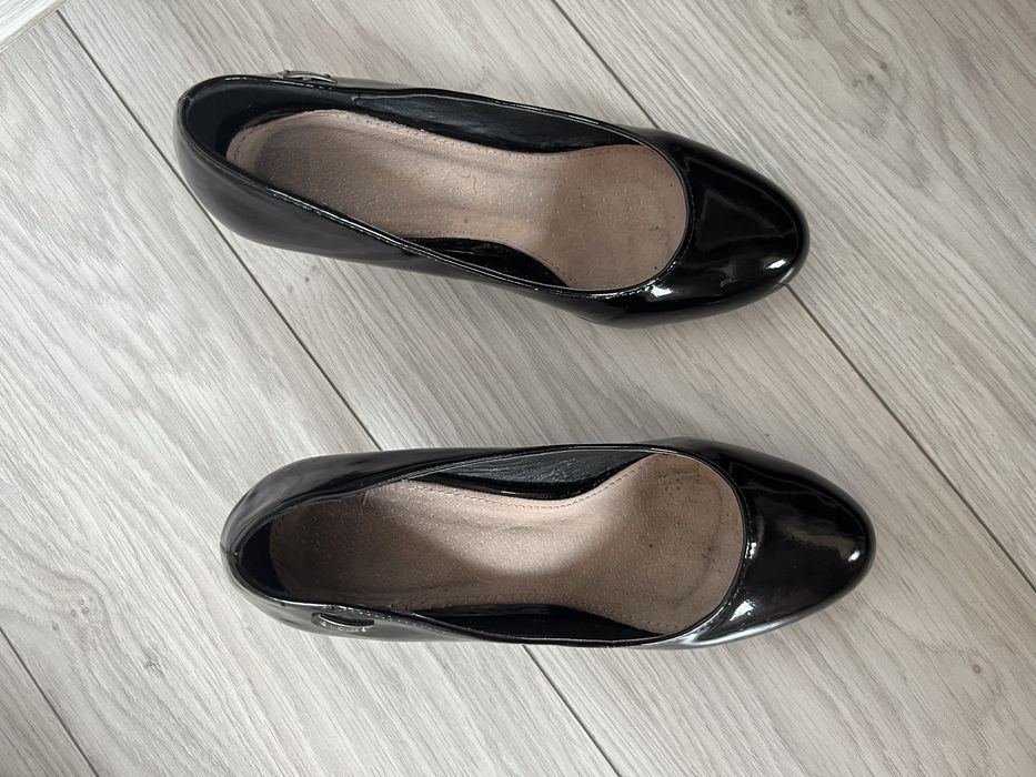 Buty na obcasie