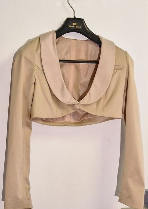 Vestidos, macacão, casacos...varias peças