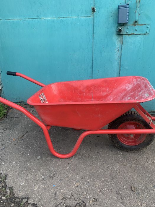 Проди тачку Интертул и сейф брезентовый тент на авто
