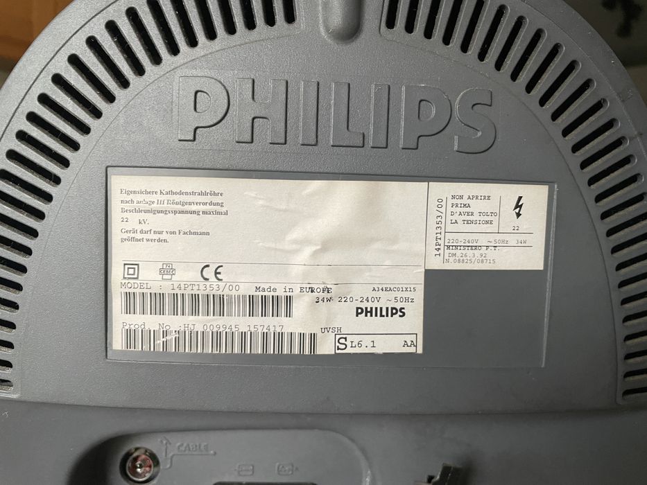 TV Philips compacta (sem comando)