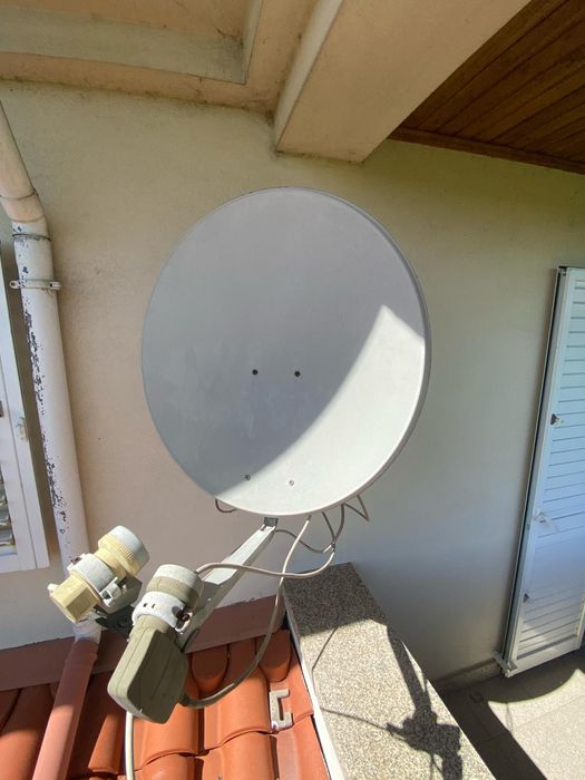 Antena parabólica 67cm diâmetro