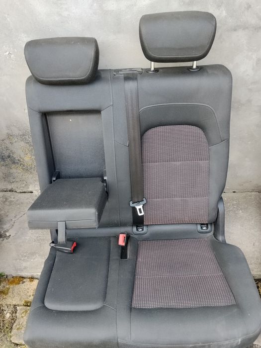 Салон до ауді Q5 2011 року