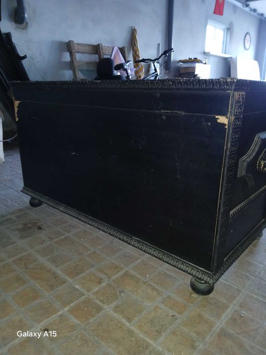 arca antiga para restauro